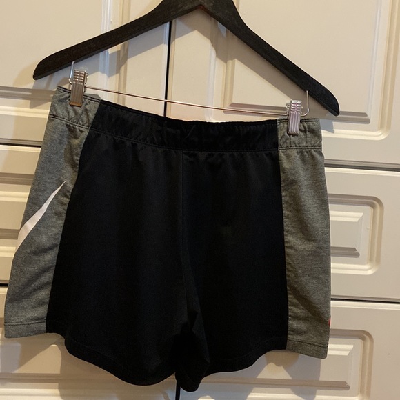 Nike training shorts. Size S. - Picture 6 of 6